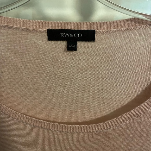 Women’s RW&co Blush Sweater w/ Lace detail back - Picture 2 of 5